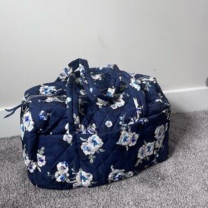 NWOT Vera Bradley Floral Quilted Women's Weekender Bag